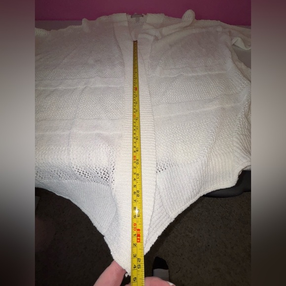 Elegant White Open-Front Sweater - Picture 10 of 10